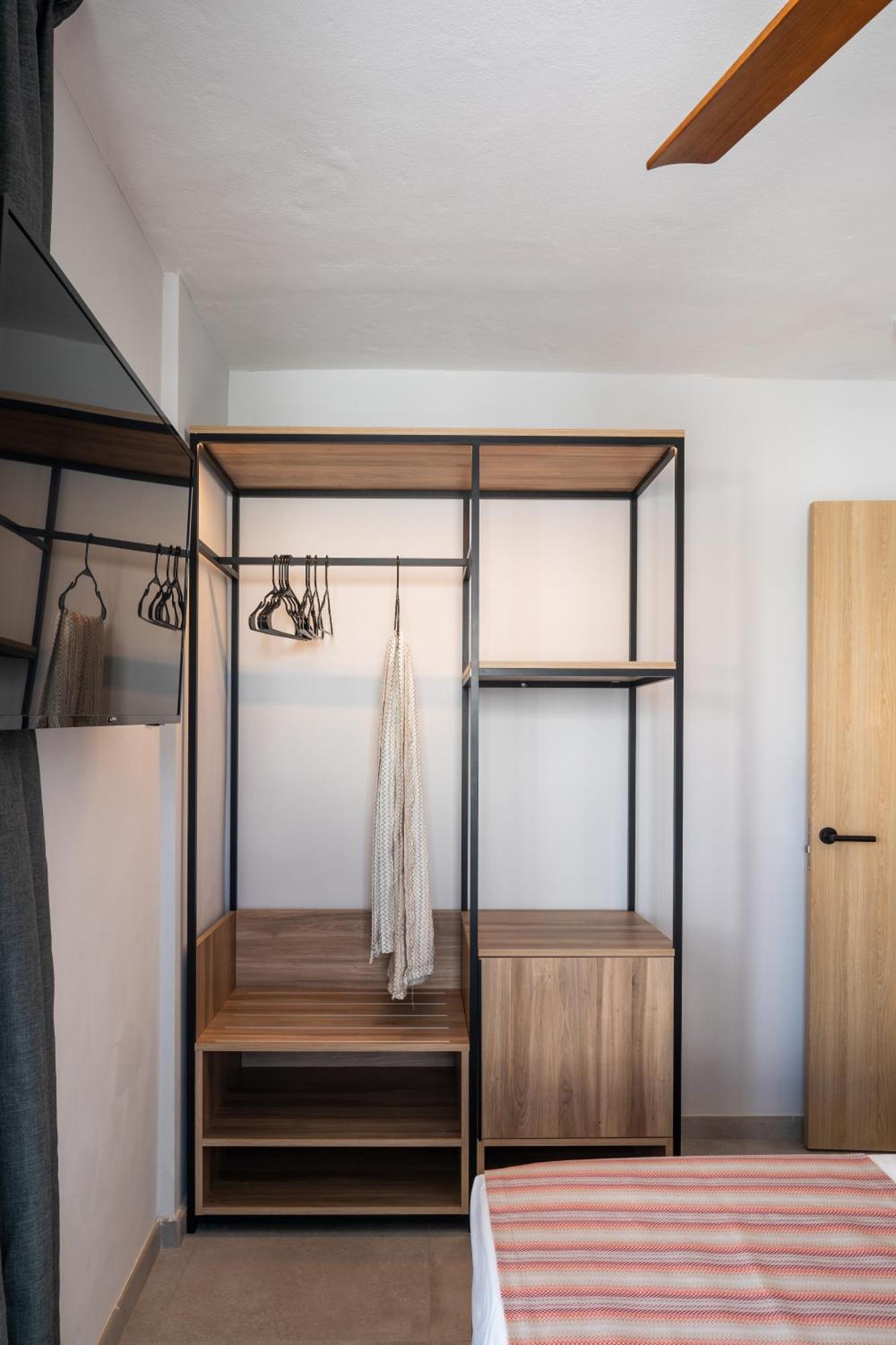 Aparthotel Casita Blanca - Adults Only サンアントニオアバド エクステリア 写真