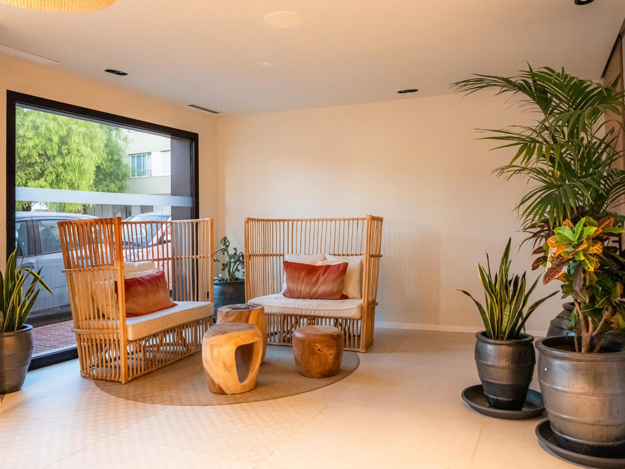 Aparthotel Casita Blanca - Adults Only サンアントニオアバド エクステリア 写真